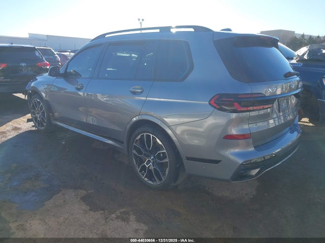 2024 BMW X7 5UX23EM07R9S47451 Photo 2