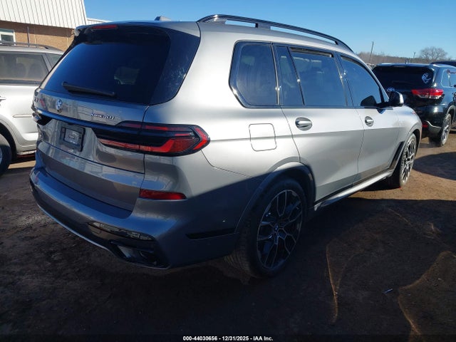 2024 BMW X7 5UX23EM07R9S47451 Photo 3