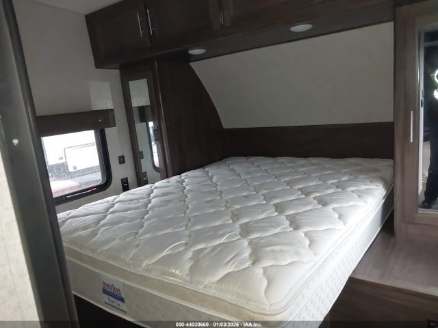 5ZT2CTMB7K1211981 Wolf 31 Ft