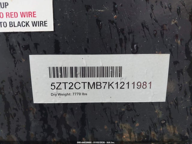 5ZT2CTMB7K1211981 Wolf 31 Ft