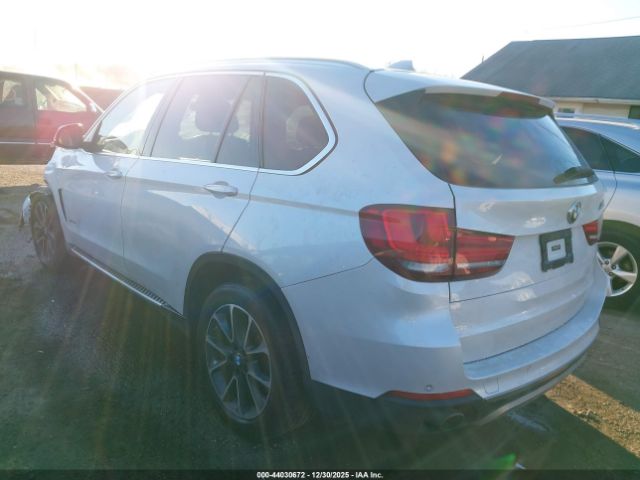 2017 BMW X5 5UXKR0C3XH0X81799 Photo 2