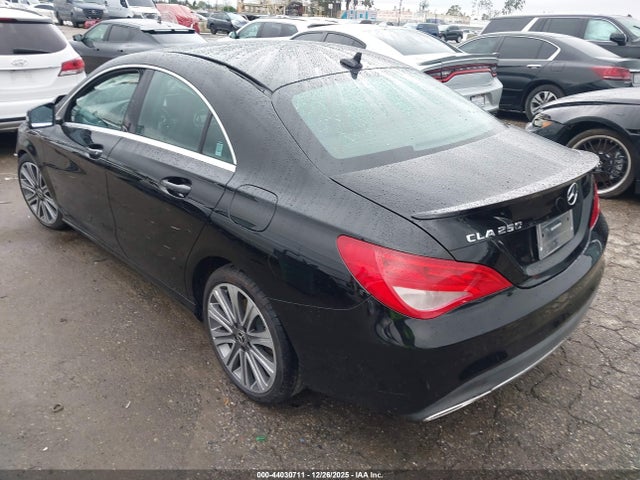 Mercedes-Benz CLA 250 2018 WDDSJ4EB3JN657764 Image 3