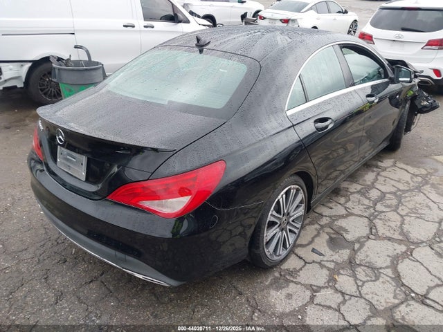 Mercedes-Benz CLA 250 2018 WDDSJ4EB3JN657764 Image 4