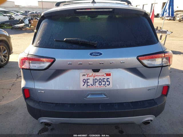 1FMCU0EZ8NUB99139 Ford Escape Se Plug-in Hybrid