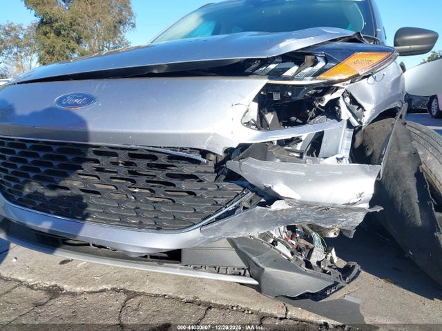 1FMCU0EZ8NUB99139 Ford Escape Se Plug-in Hybrid