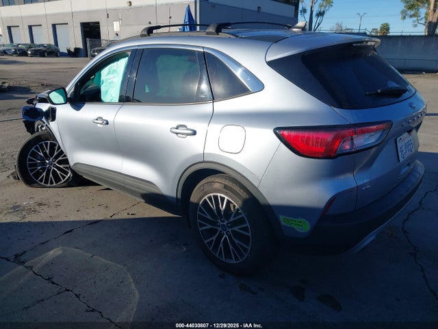 1FMCU0EZ8NUB99139 Ford Escape Se Plug-in Hybrid