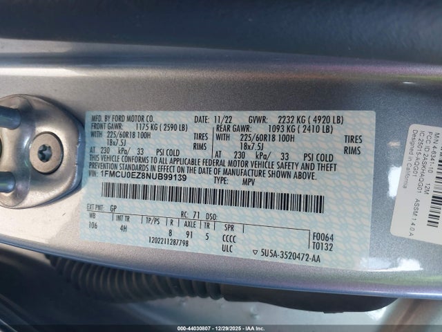 1FMCU0EZ8NUB99139 Ford Escape Se Plug-in Hybrid