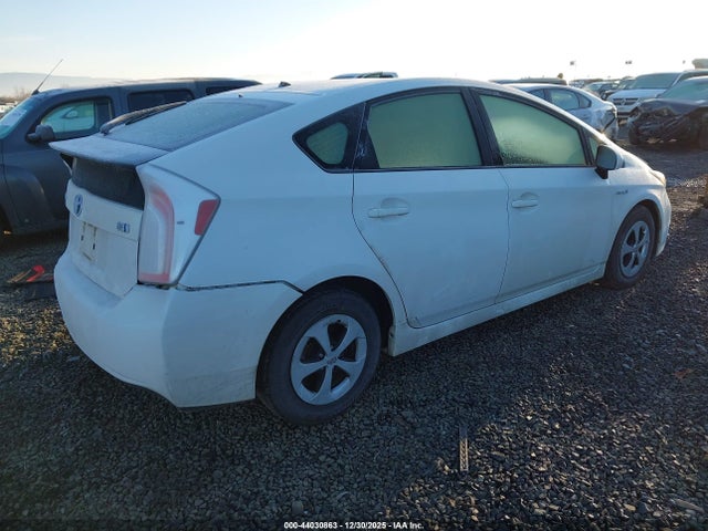JTDKN3DU3E0362128 Toyota Prius Two