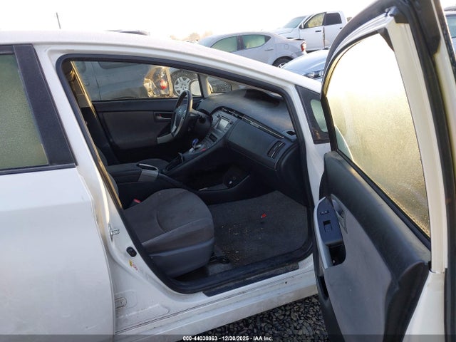 JTDKN3DU3E0362128 Toyota Prius Two
