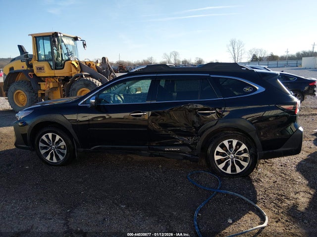 44030877 :رقم المزاد ، 4S4BTGPD2P3133624 vin ، 2023 Subaru Outback Touring Xt مزاد بيع