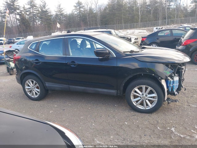 JN1BJ1CR4JW253152 Nissan Rogue Sport S