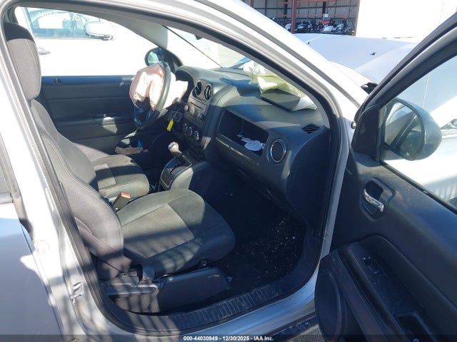 2012 JEEP COMPASS 1C4NJDBB7CD686947 Photo 4