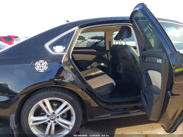 Volkswagen Passat 1.8t Se 2014 1VWBT7A30EC066746 Image 8