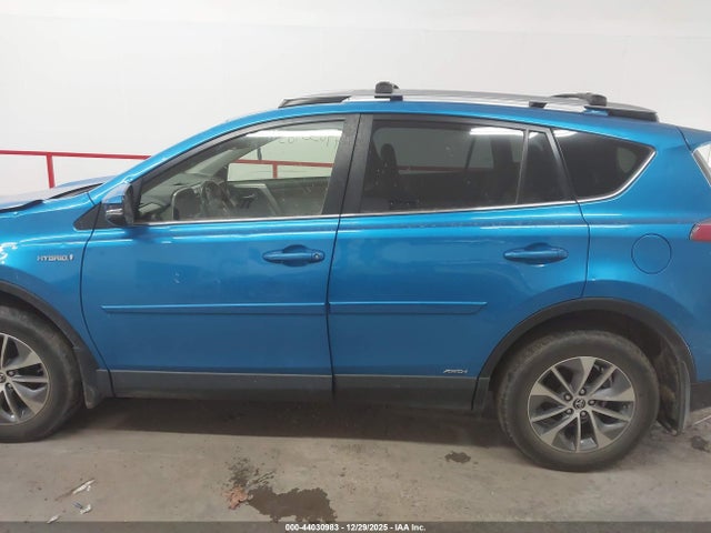 JTMRJREV9JD240560 Toyota Rav4 Hybrid Xle