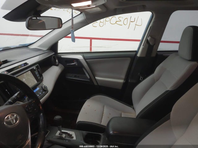 JTMRJREV9JD240560 Toyota Rav4 Hybrid Xle