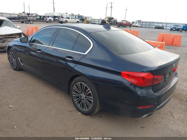 2017 BMW 540I WBAJE7C31HG888133 Photo 2