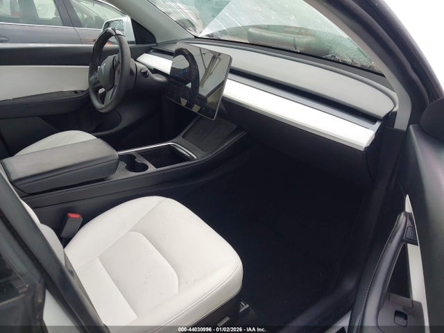 2021 TESLA MODEL Y 5YJYGDEE3MF282944 Photo 4