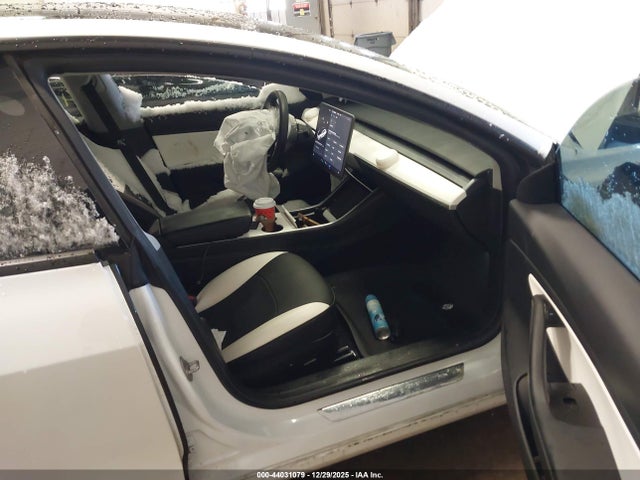 2019 TESLA MODEL 3 5YJ3E1EBXKF487436 Photo 4