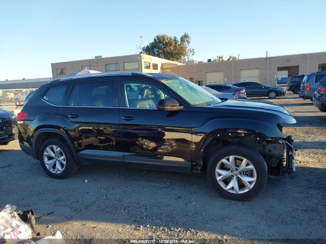 44031117 :رقم المزاد ، 1V2CR2CA6JC564298 vin ، 2018 Volkswagen Atlas 3.6l V6 Se مزاد بيع