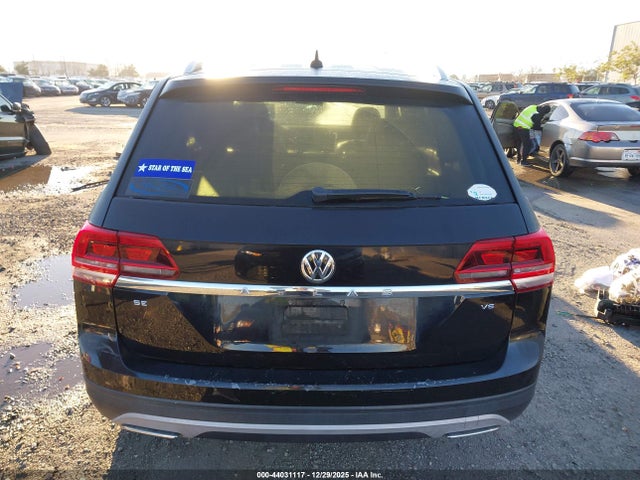 44031117 :رقم المزاد ، 1V2CR2CA6JC564298 vin ، 2018 Volkswagen Atlas 3.6l V6 Se مزاد بيع