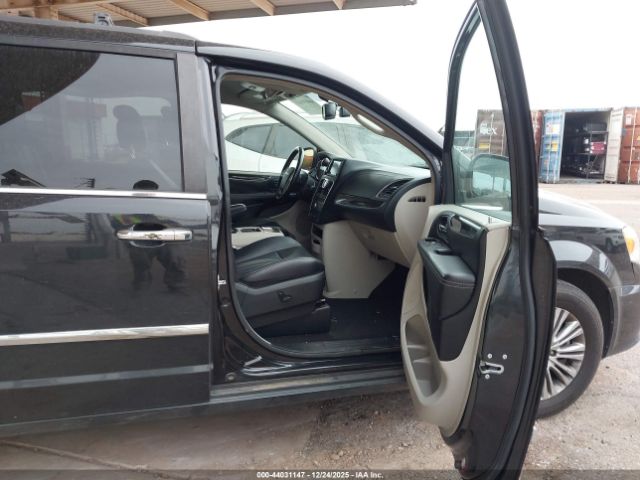 2015 CHRYSLER TOWN & COUNTRY 2C4RC1CGXFR655777 Photo 4