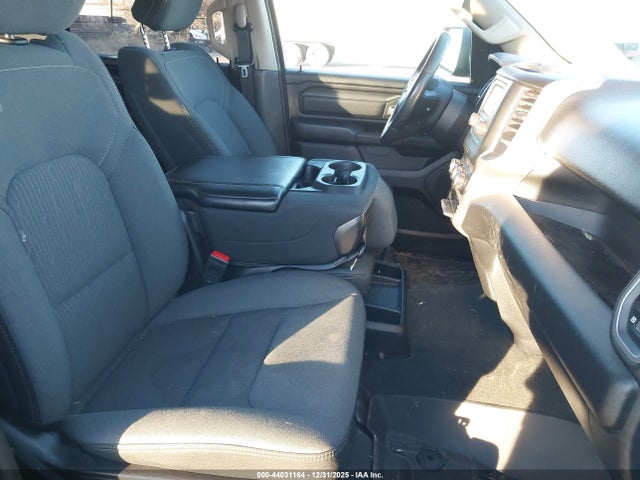 44031164 :رقم المزاد ، 1C6RRFGG1MN539231 vin ، 2021 Ram 1500 Tradesman مزاد بيع