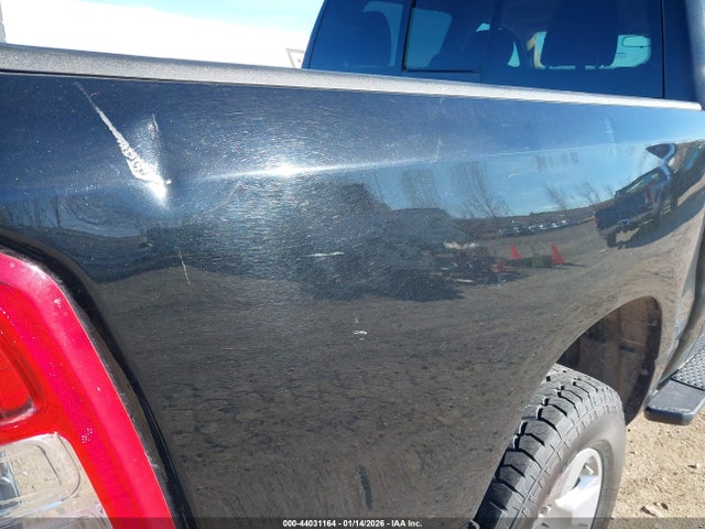 44031164 :رقم المزاد ، 1C6RRFGG1MN539231 vin ، 2021 Ram 1500 Tradesman مزاد بيع