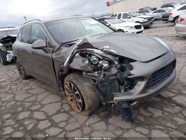 2013 PORSCHE CAYENNE WP1AC2A21DLA90690