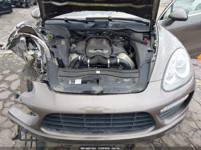2013 PORSCHE CAYENNE WP1AC2A21DLA90690 Photo 9