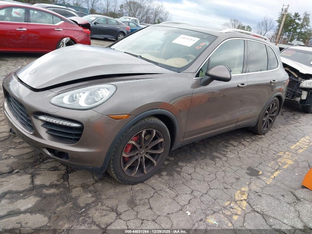 2013 PORSCHE CAYENNE WP1AC2A21DLA90690 Photo 1