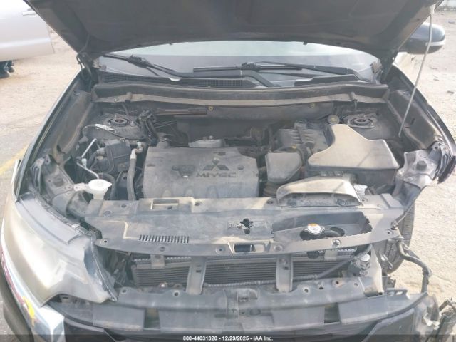 2016 MITSUBISHI OUTLANDER JA4AD3A31GZ062235 Photo 9