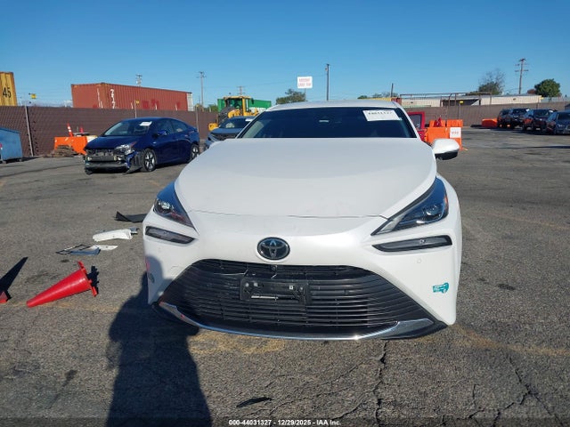 JTDAAAAA6PA010485 Toyota Mirai Xle