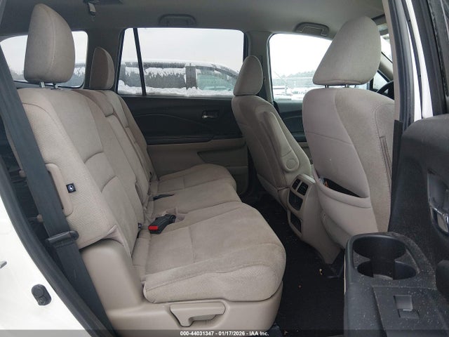 5FNYF6H15KB049636 Honda PILOT LX
