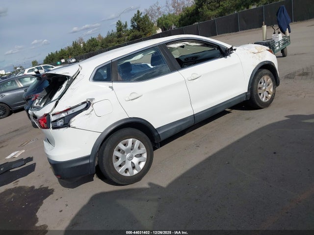 2018 NISSAN ROGUE SPORT JN1BJ1CP2JW161164 Photo 3