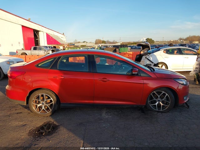 1FADP3H25JL324989 Ford FOCUS SEL