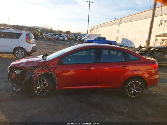 1FADP3H25JL324989 Ford FOCUS SEL