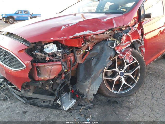 1FADP3H25JL324989 Ford FOCUS SEL