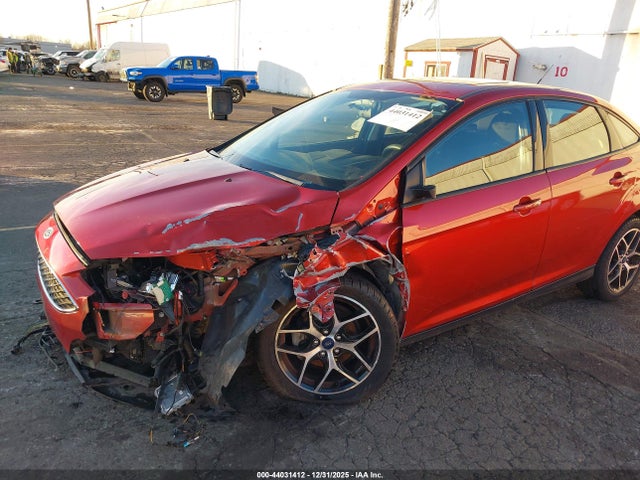 1FADP3H25JL324989 Ford FOCUS SEL
