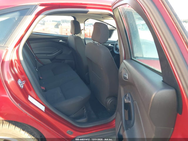 1FADP3H25JL324989 Ford FOCUS SEL