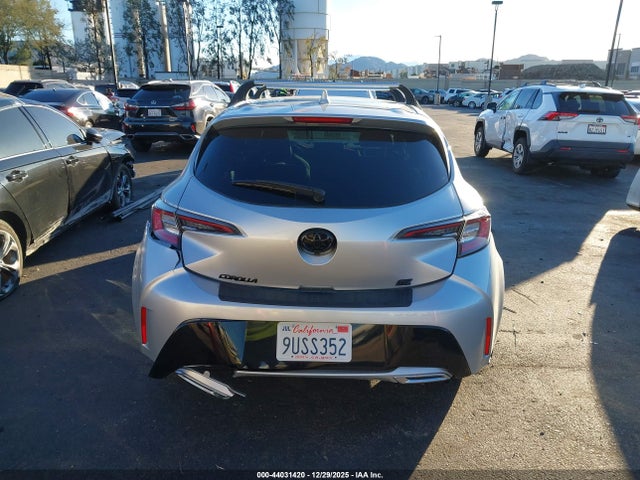 JTND4MBE0N3178837 Toyota COROLLA SE