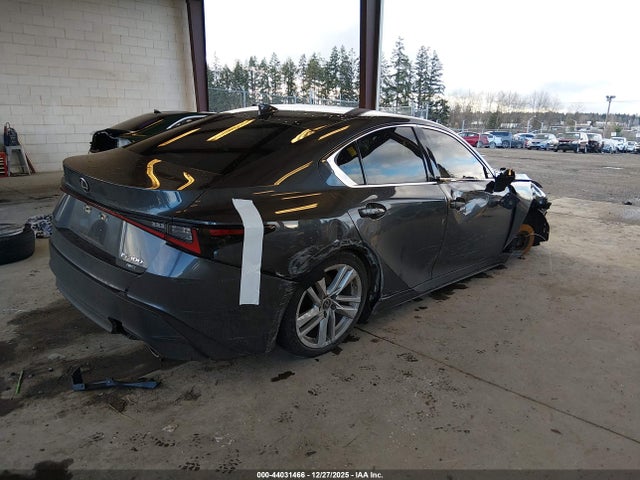 Lexus IS 300 2021 JTHC81F24M5046572 Image 4