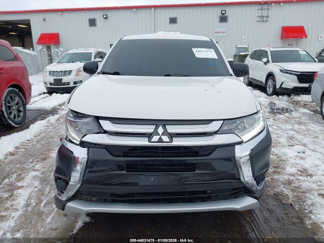 Mitsubishi Outlander Es 2018 JA4AZ2A34JZ007071 Image 12