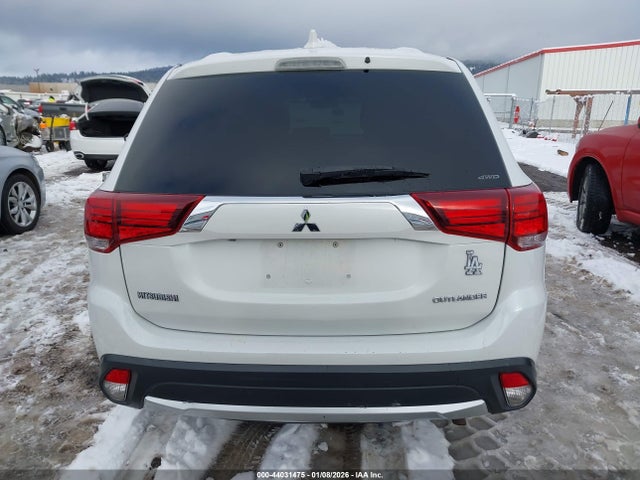 Mitsubishi Outlander Es 2018 JA4AZ2A34JZ007071 Image 16