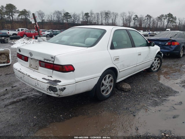 1999 TOYOTA CAMRY 4T1BF22K4XU929799 Photo 3