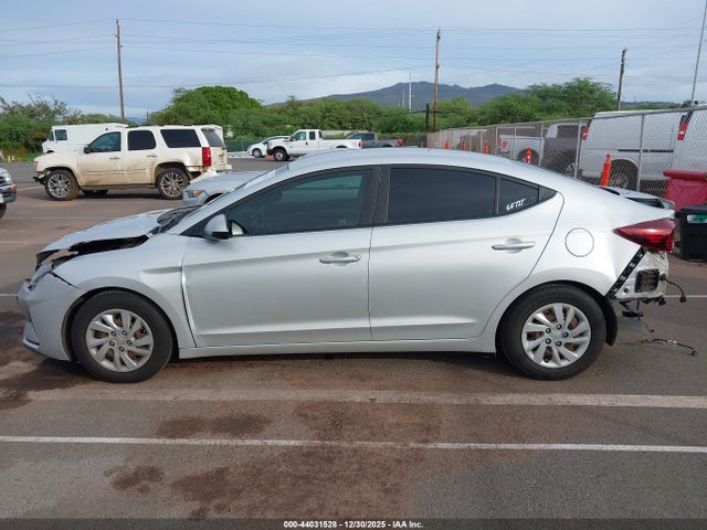 Hyundai ELANTRA SE 2020 5NPD74LF7LH501754 Image 15