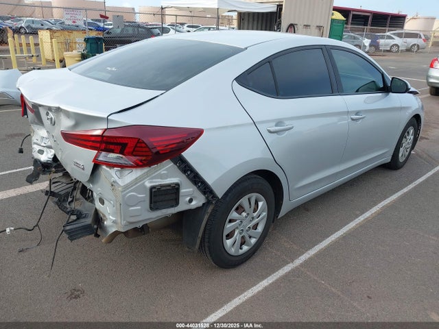 Hyundai ELANTRA SE 2020 5NPD74LF7LH501754 Image 4