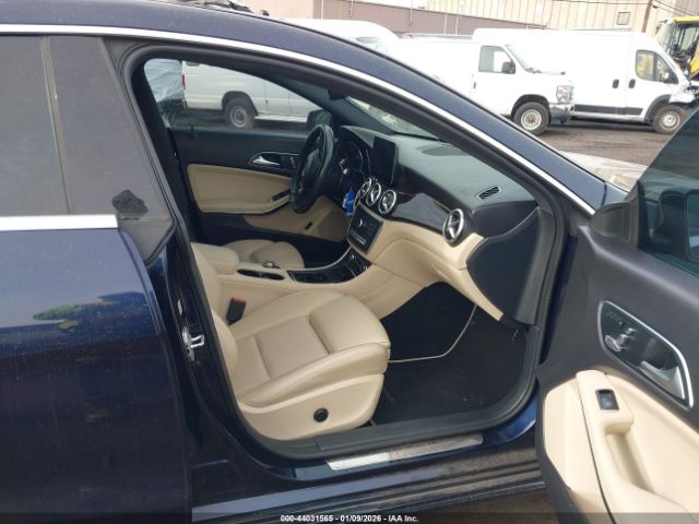 2018 MERCEDES-BENZ CLA 250 WDDSJ4GB3JN538819 Photo 4