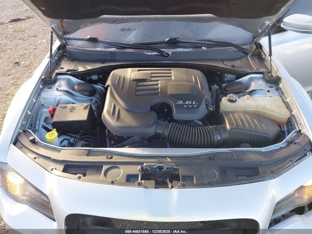 Продажа на аукционе авто 2023 Chrysler 300 300s, vin: 2C3CCABG8PH577308, номер лота: 44031585