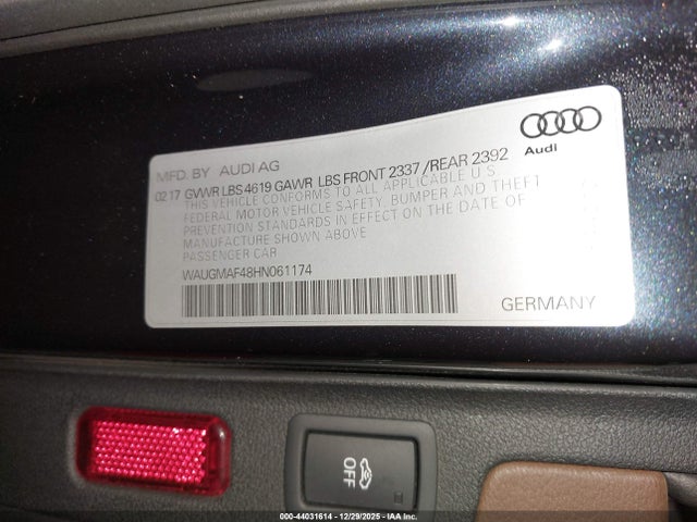 2017 AUDI A4 WAUGMAF48HN061174 Photo 8