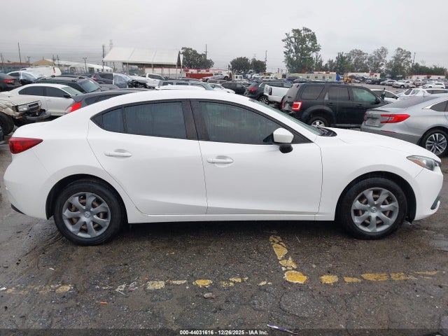 3MZBM1U71FM129586 Mazda Mazda3 I Sport